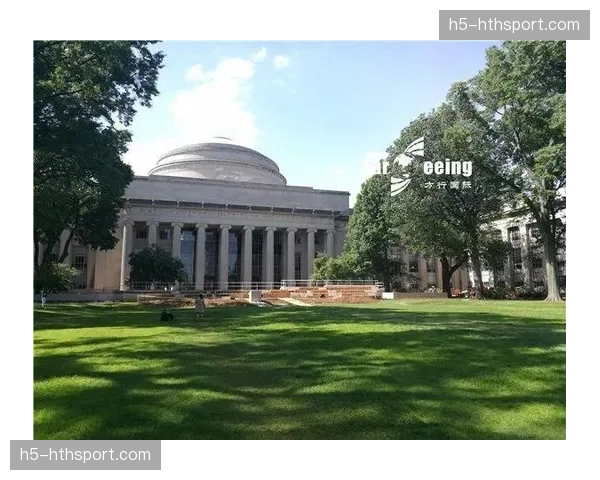 特写：前国脚马塔在母校开办的“足球与领导力”工作坊