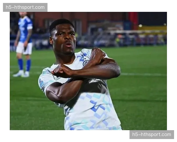 国米客场0-2落后连追四球，4-3逆转科莫展现冠军韧性